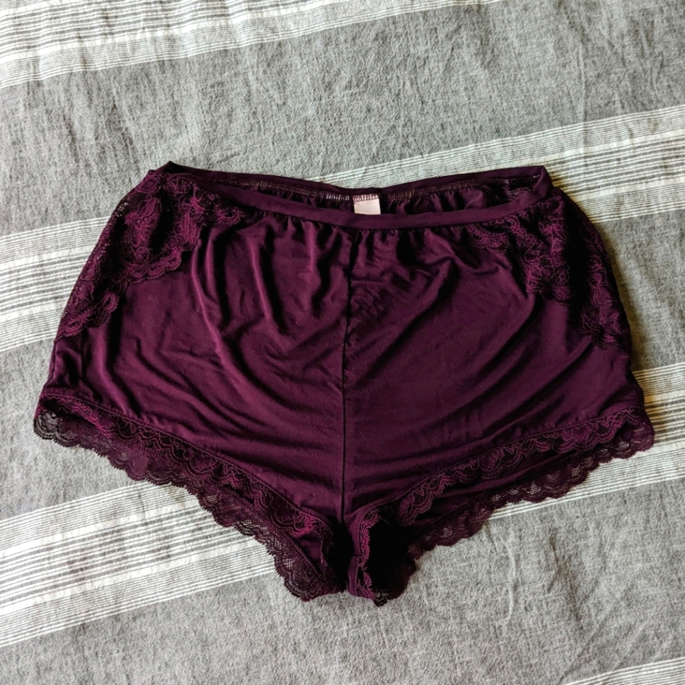 Victoria's Secret Lace Trim Bottoms in purple/red size medium